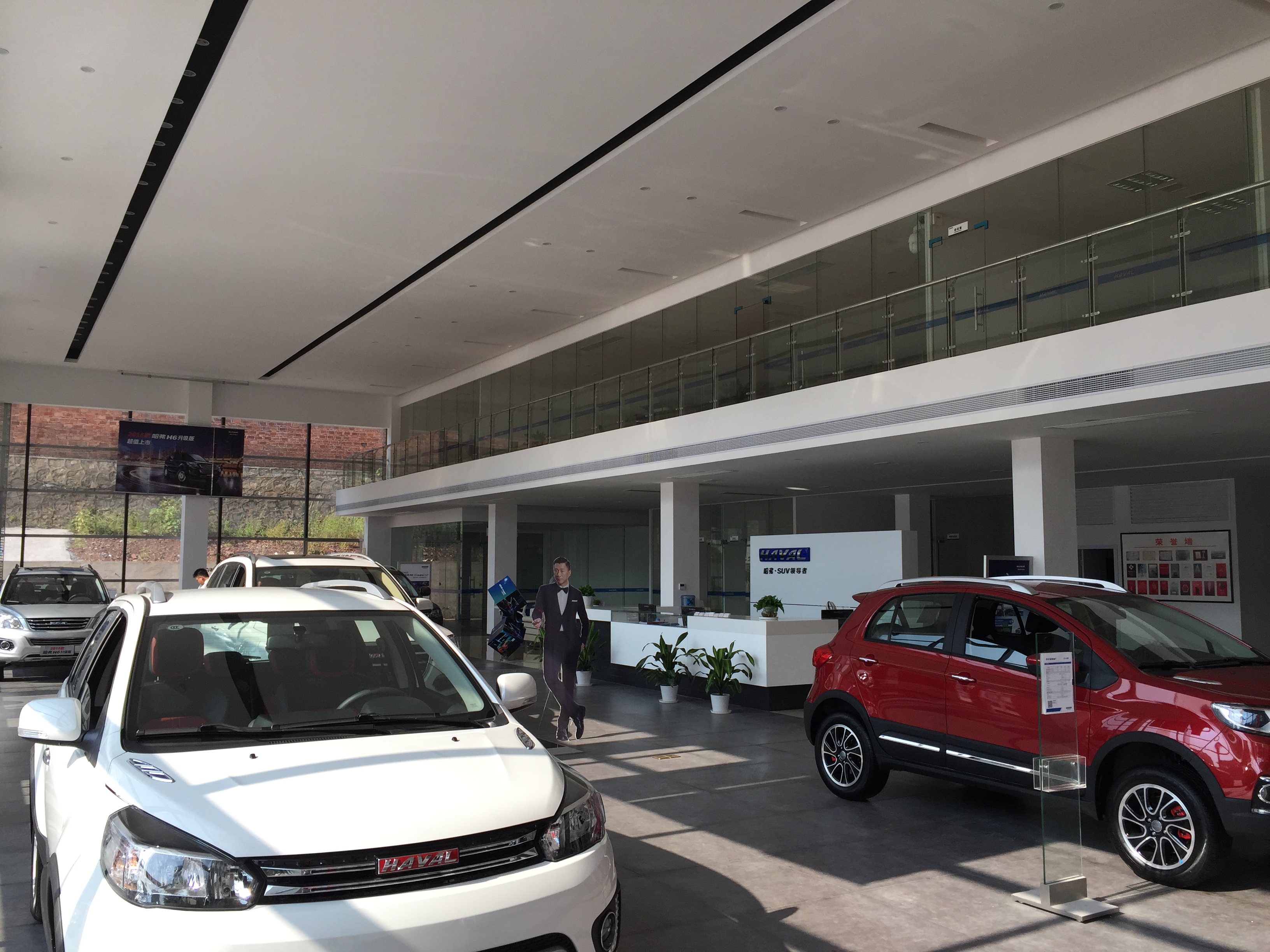 4s店明明有车为什么还要等-4s店明明有车为什么还要等几个月呢