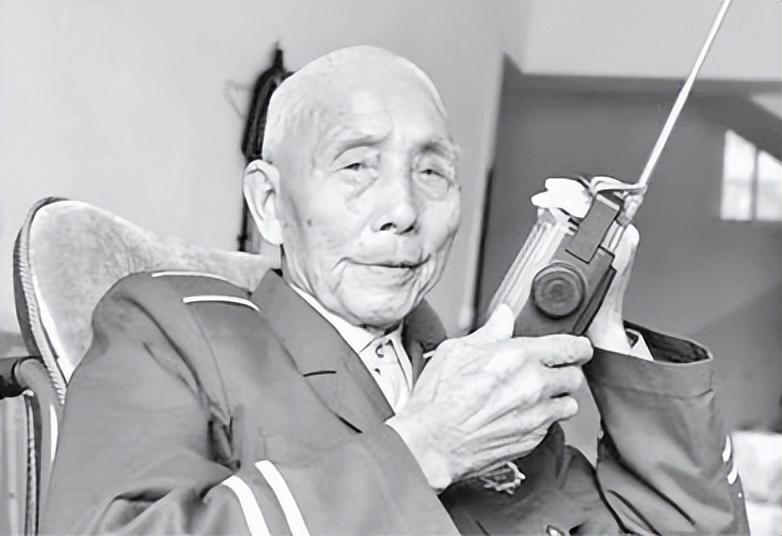 关于电报员和他女儿交流视频的信息