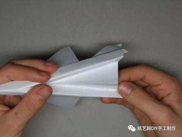 纸飞机缓存的视频-纸飞机缓存的视频在哪个文件夹