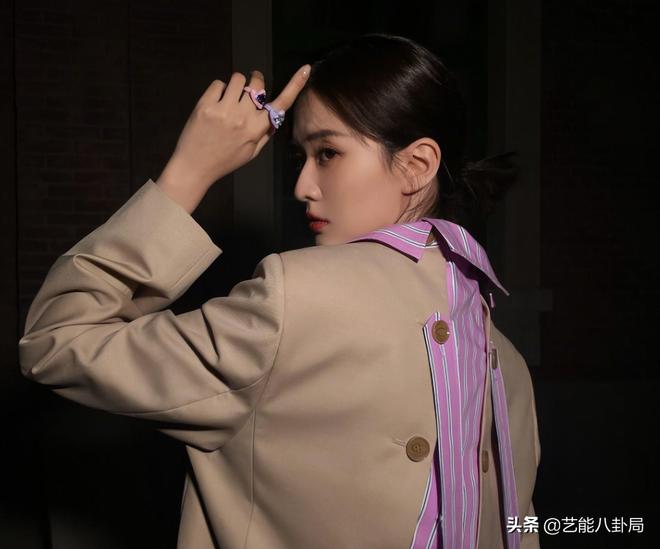 包含口吐芬芳电报员背景音乐的词条