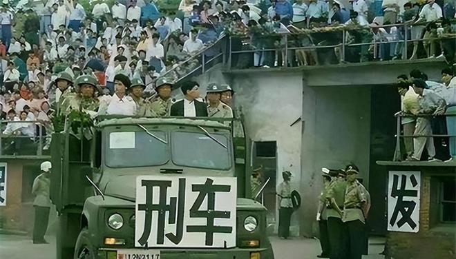 电报员教育场外小学生的简单介绍