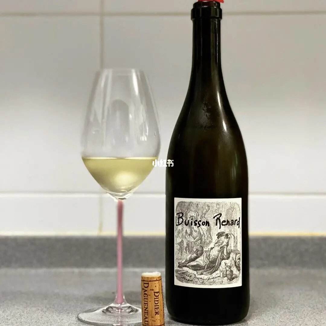 小狐狸红红酒-狐狸图案的红酒