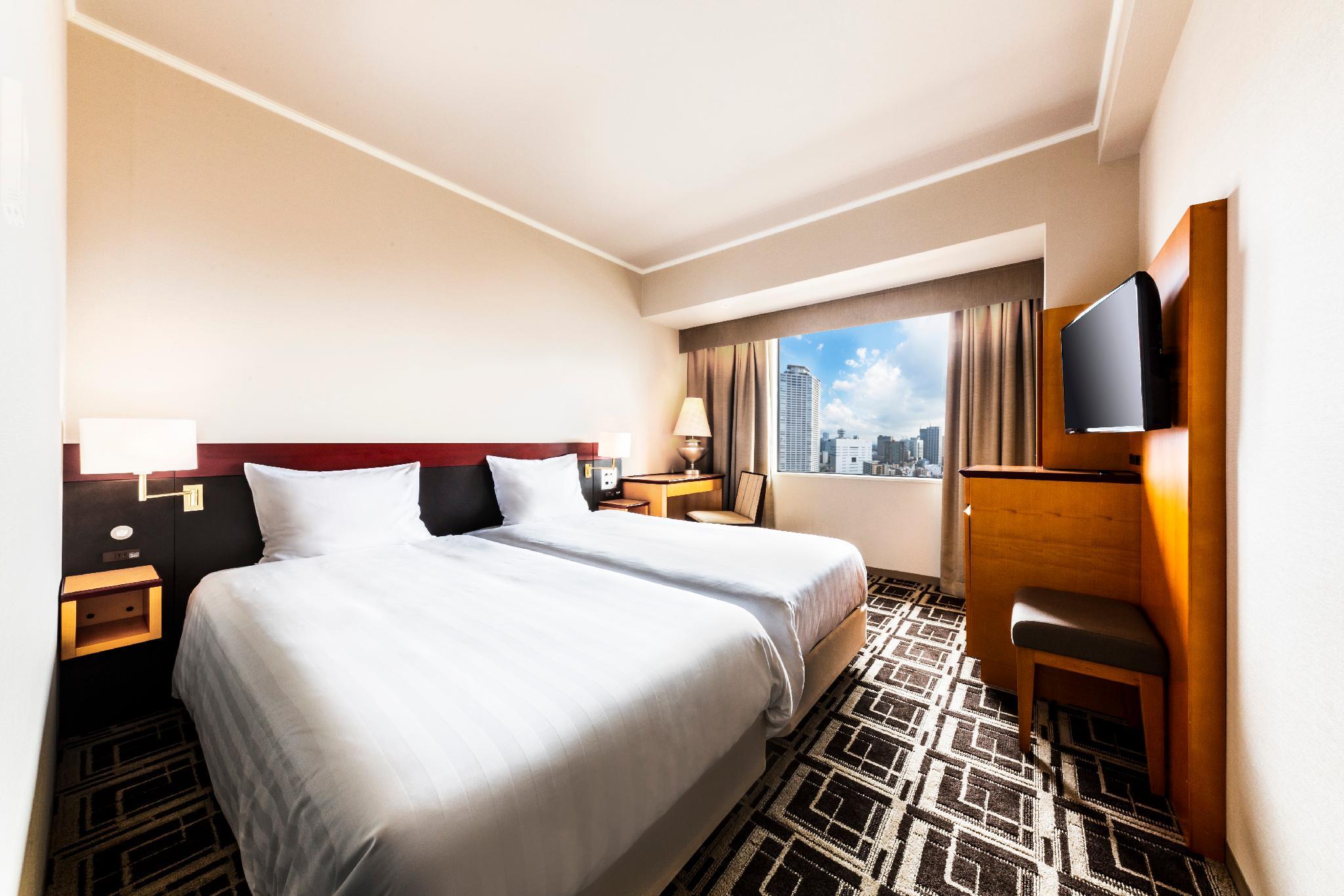 adjoining-Adjoining room 翻译