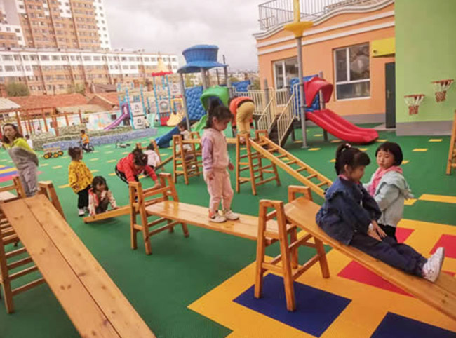 安吉梯子游戏观察记录_大班户外游戏安吉梯子观察