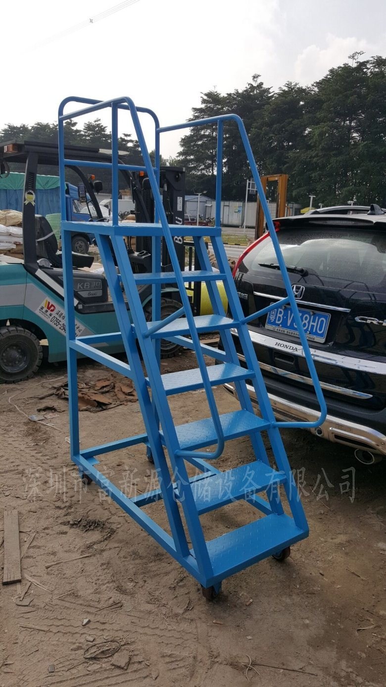 折叠式移动梯子图片工地用的简单介绍