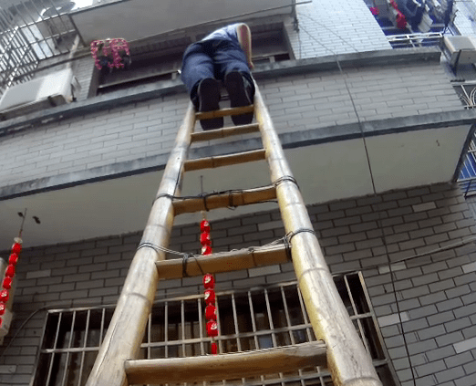 搭个梯子图片_搭梯子的搭怎么写