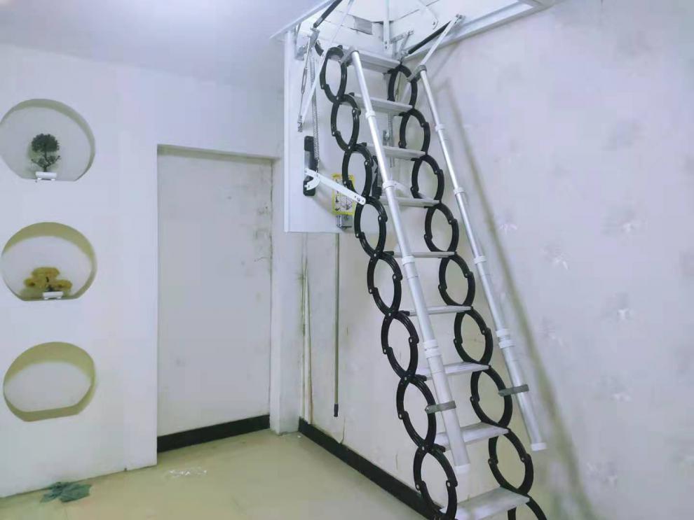 收缩式梯子_伸缩梯子怎么收