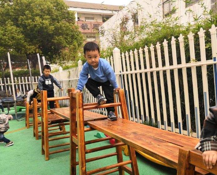 安吉梯子图片_安吉梯图片及玩法