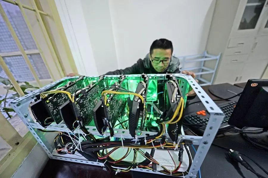 一台电脑多久挖一个比特币_普通电脑多久能挖到一个比特币
